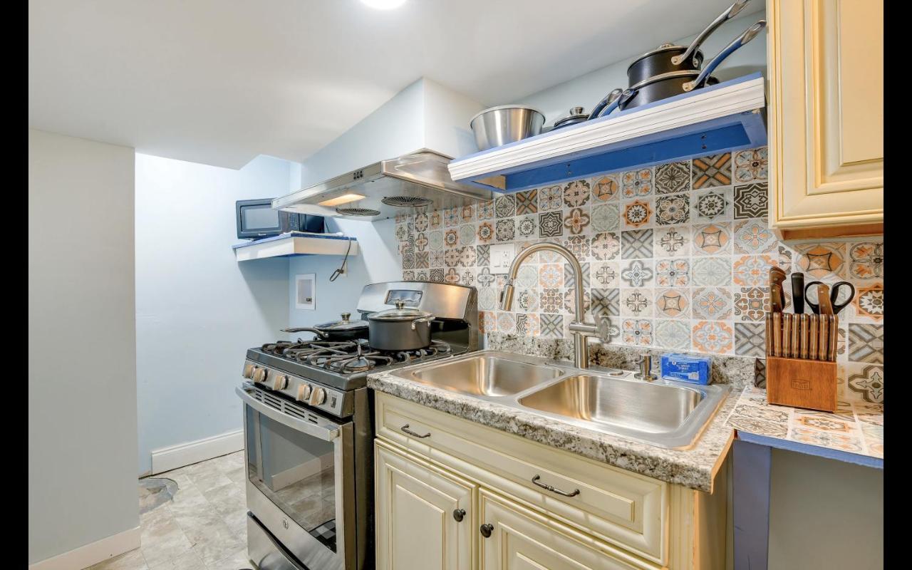 Splendid Cheerful 2-Bedroom Residential Хаятсвил Екстериор снимка